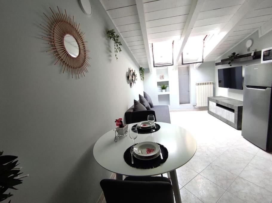 Free Parking Tiny House Wifi Netflix 15 Minuti Dal Duomo Daire Milano Dış mekan fotoğraf