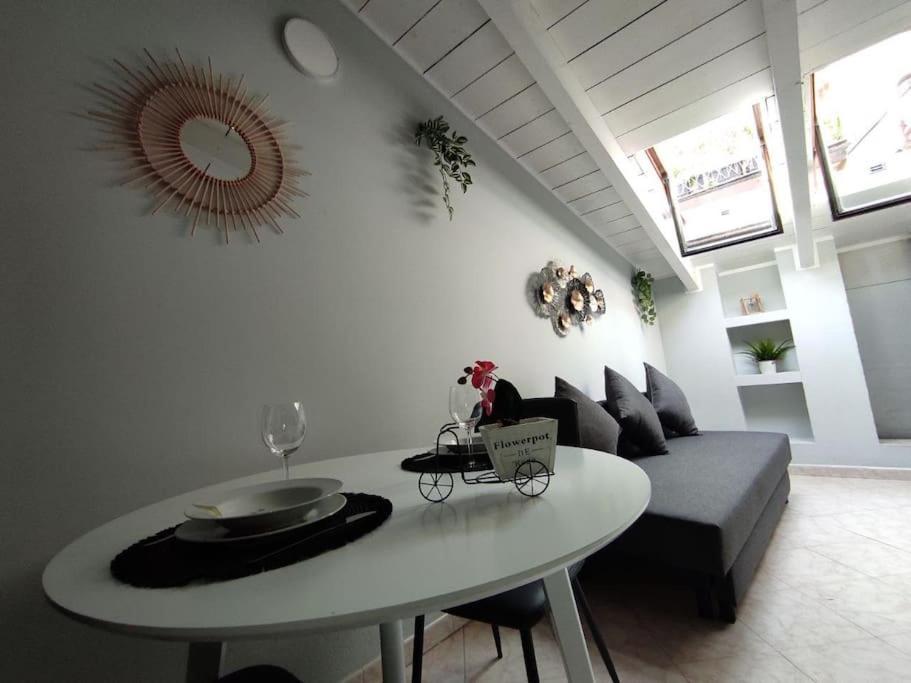 Free Parking Tiny House Wifi Netflix 15 Minuti Dal Duomo Daire Milano Dış mekan fotoğraf