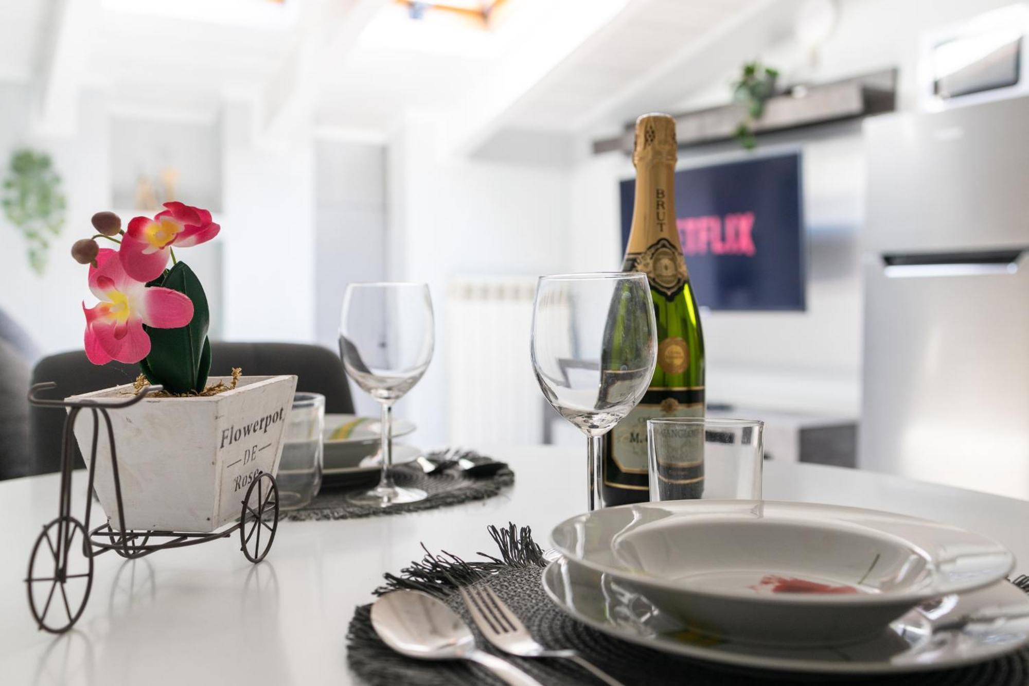 Free Parking Tiny House Wifi Netflix 15 Minuti Dal Duomo Daire Milano Dış mekan fotoğraf